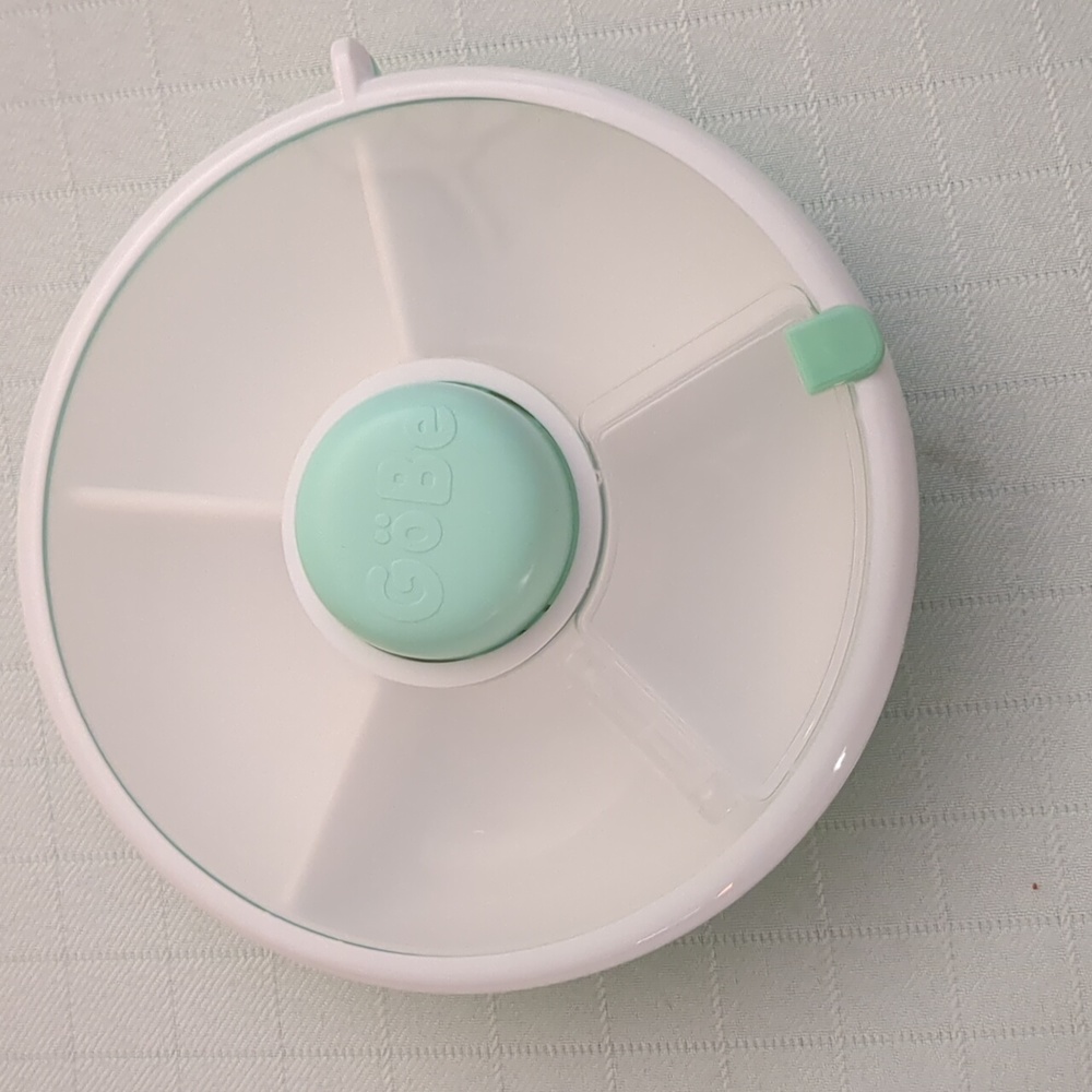 GoBeKids Snack Spinner, Great for travel,used very little at Grandma's house.